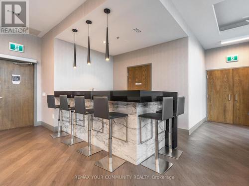 1012 - 99 Eagle Rock Way, Vaughan, ON - Indoor Photo Showing Dining Room