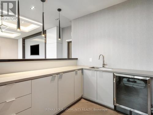 Serving kitchen - 1012 - 99 Eagle Rock Way, Vaughan, ON - Indoor Photo Showing Kitchen