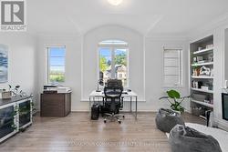 Exec. home Office easily converted back to 5th BR - 