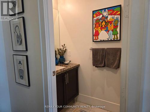 815 - 39 Queens Quay E, Toronto, ON - Indoor
