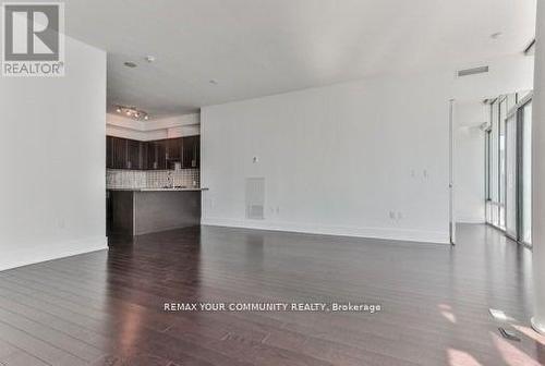 815 - 39 Queens Quay E, Toronto, ON - Indoor