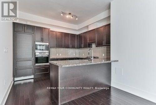 815 - 39 Queens Quay E, Toronto, ON - Indoor Photo Showing Kitchen