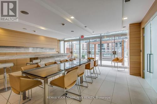 815 - 39 Queens Quay E, Toronto, ON - Indoor