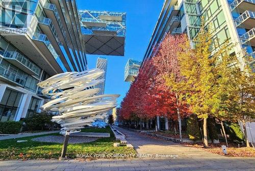 815 - 39 Queens Quay E, Toronto, ON - Outdoor