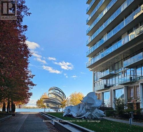 815 - 39 Queens Quay E, Toronto, ON - Outdoor