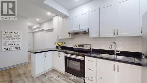 C - 586 PARLIAMENT STREET , Toronto, Ontario M4X 1P8 4