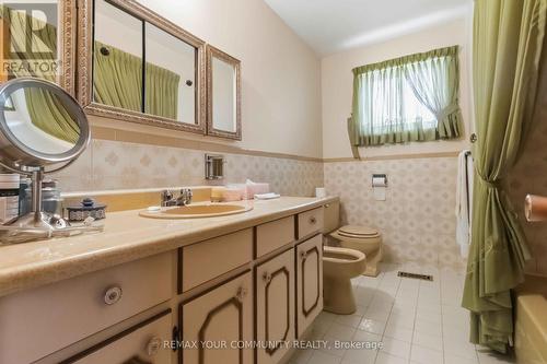17 Harris Crescent, Vaughan, ON - Indoor Photo Showing Bathroom