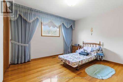 17 Harris Crescent, Vaughan, ON - Indoor Photo Showing Bedroom