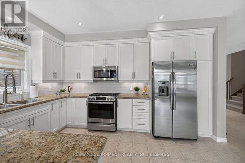 68 Garinger Crescent, Hamilton, ON - Indoor Photo Showing Kitchen With Stainless Steel Kitchen With Double Sink With Upgraded Kitchen