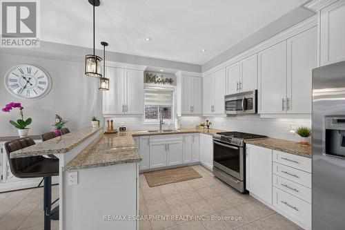 68 Garinger Crescent, Hamilton, ON - Indoor Photo Showing Kitchen With Stainless Steel Kitchen With Upgraded Kitchen