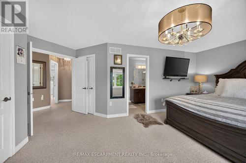 68 Garinger Crescent, Hamilton, ON - Indoor Photo Showing Bedroom