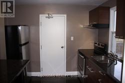 5 - 3717 LAKESHORE BOULEVARD W Toronto, ON M8W 1P8