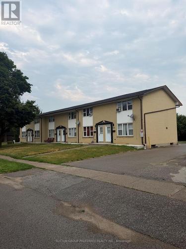 363 SAULSBURY STREET  Strathroy-Caradoc (Nw), ON N7G 2B3