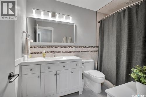217 Mount Allison Crescent, Saskatoon, SK - Indoor Photo Showing Bathroom