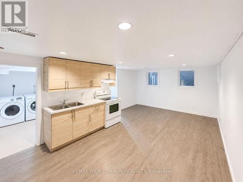 LOWER UNIT - 77 BESWICK DRIVE , Newmarket, Ontario L3Y 1E8 4