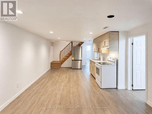 LOWER UNIT - 77 BESWICK DRIVE , Newmarket, Ontario L3Y 1E8 5