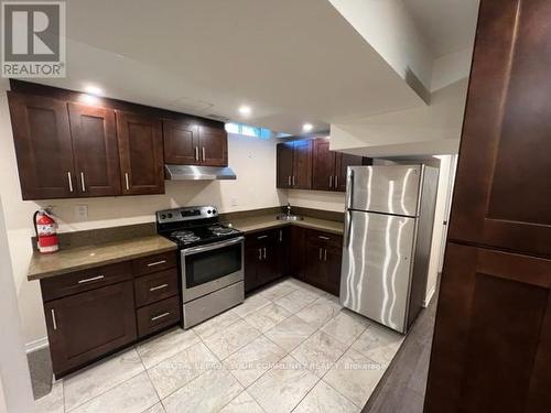 634 Galloway Crescent, Mississauga, ON - Indoor Photo Showing Kitchen