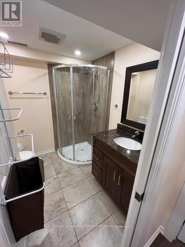 634 Galloway Crescent, Mississauga, ON - Indoor Photo Showing Bathroom