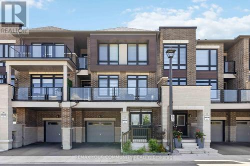 92 HOLYROOD CRESCENT  Vaughan, ON L4H 5G2