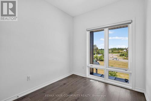 92 Holyrood Crescent, Vaughan, ON - Indoor Photo Showing Other Room