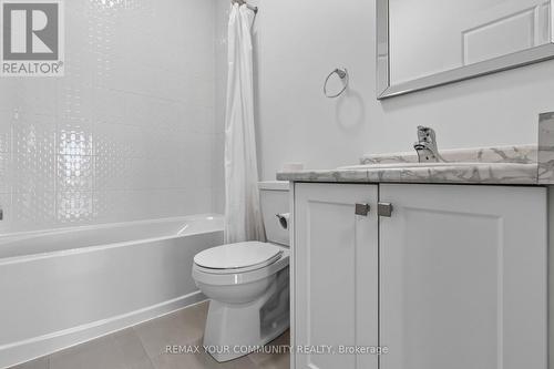 92 Holyrood Crescent, Vaughan, ON - Indoor Photo Showing Bathroom