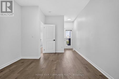 92 Holyrood Crescent, Vaughan, ON - Indoor Photo Showing Other Room