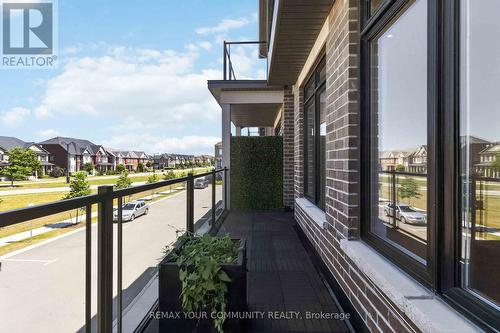 92 Holyrood Crescent, Vaughan, ON - Outdoor With Balcony
