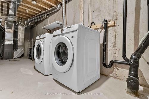 92 Holyrood Crescent, Vaughan, ON - Indoor Photo Showing Laundry Room