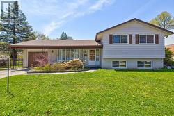 557 GLEN MANOR BOULEVARD  Waterloo, ON N2L 4T7