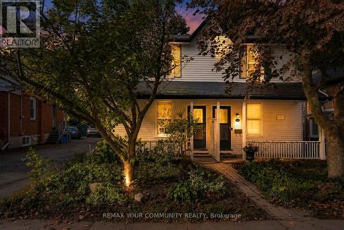 30 ELIZABETH STREET S  Richmond Hill, ON L4C 3V4