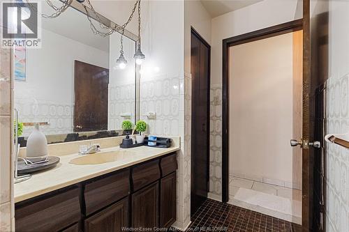 2059 Lesperance, Tecumseh, ON - Indoor Photo Showing Bathroom