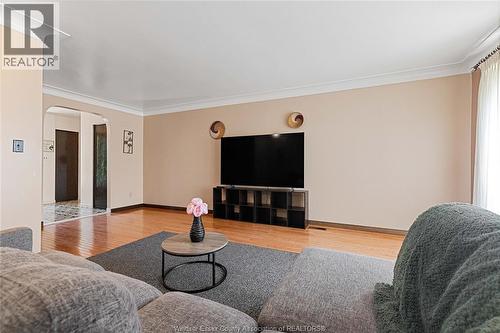 2059 Lesperance, Tecumseh, ON - Indoor Photo Showing Living Room