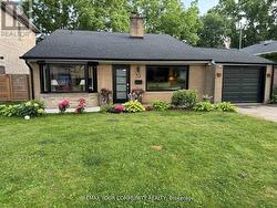2 - 70 BEDFORD PARK AVENUE Richmond Hill, ON L4C 2N8