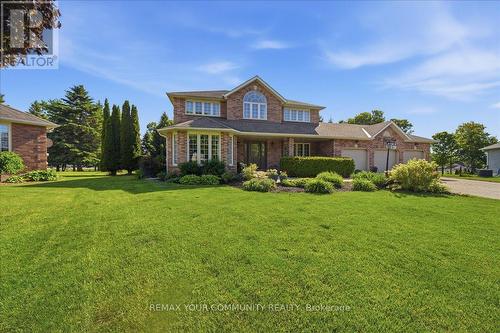 14 OXFORD COURT  East Gwillimbury, ON L0G 1V0