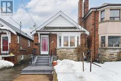 26 ELMSDALE ROAD W Toronto, ON M4J 3M4