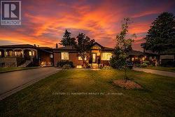 60 DORKING CRESCENT  Toronto, ON M3M 2B6