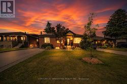60 DORKING CRESCENT Toronto, ON M3M 2B6