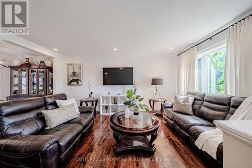 60 Dorking Crescent, Toronto, ON - Indoor Photo Showing Living Room