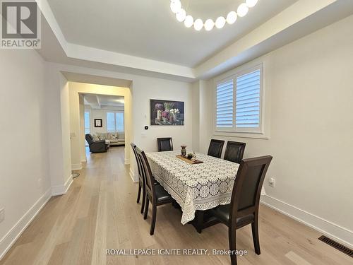 48 DUXBURY ROAD , Brampton, Ontario L6R 4E3 4