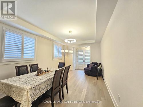 48 DUXBURY ROAD , Brampton, Ontario L6R 4E3 5