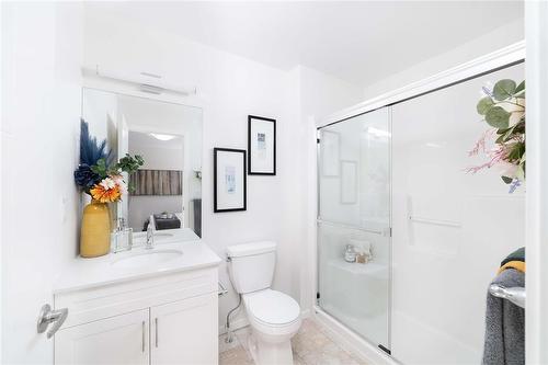 109 Ken Oblik Drive, Winnipeg, MB - Indoor Photo Showing Bathroom