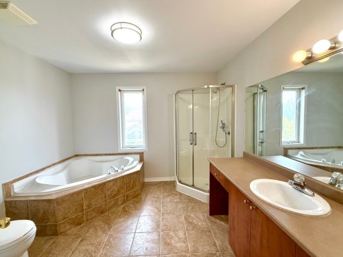Salle de bains - 1618 Rue Notre-Dame-De-Fatima, Laval (Duvernay), QC - Indoor Photo Showing Bathroom