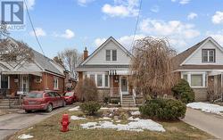 193 HUXLEY AVENUE S Hamilton (Delta), ON L8K 2R2