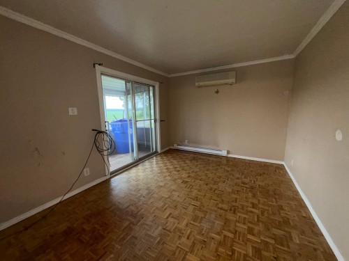 Salon - 295 Ch. De La Chute, Mansfield-Et-Pontefract, QC - Indoor Photo Showing Other Room