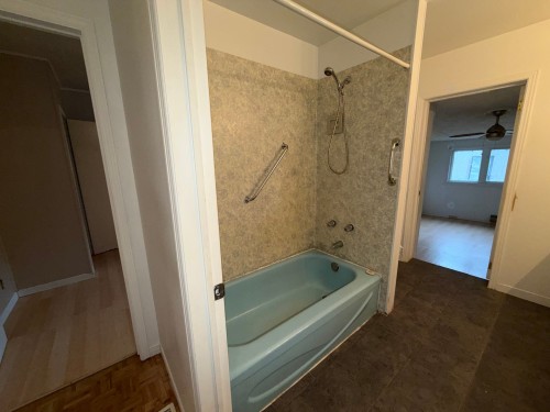Salle de bains - 295 Ch. De La Chute, Mansfield-Et-Pontefract, QC - Indoor Photo Showing Bathroom