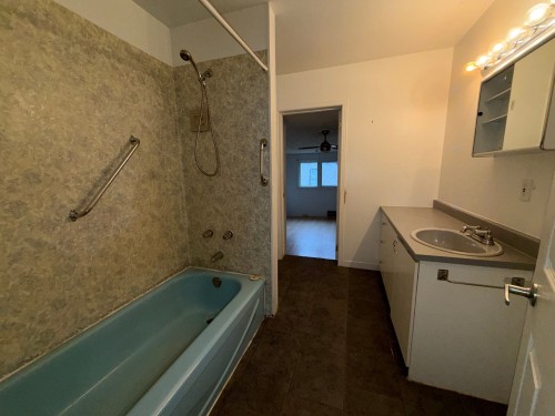 Salle de bains - 295 Ch. De La Chute, Mansfield-Et-Pontefract, QC - Indoor Photo Showing Bathroom