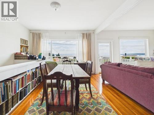 5370 Laburnum Ave, Powell River, BC - Indoor