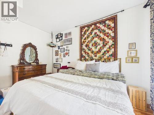 5370 Laburnum Ave, Powell River, BC - Indoor Photo Showing Bedroom