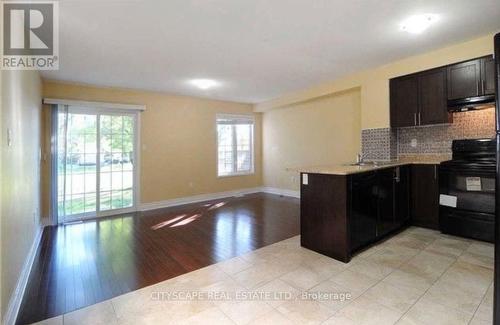 1136 Schooling Drive E, Oshawa, ON - Indoor Photo Showing Kitchen