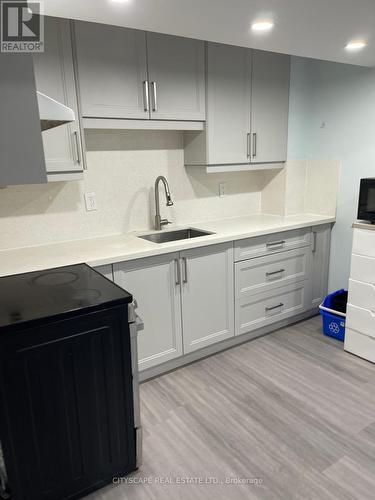 1136 Schooling Drive E, Oshawa, ON - Indoor Photo Showing Kitchen